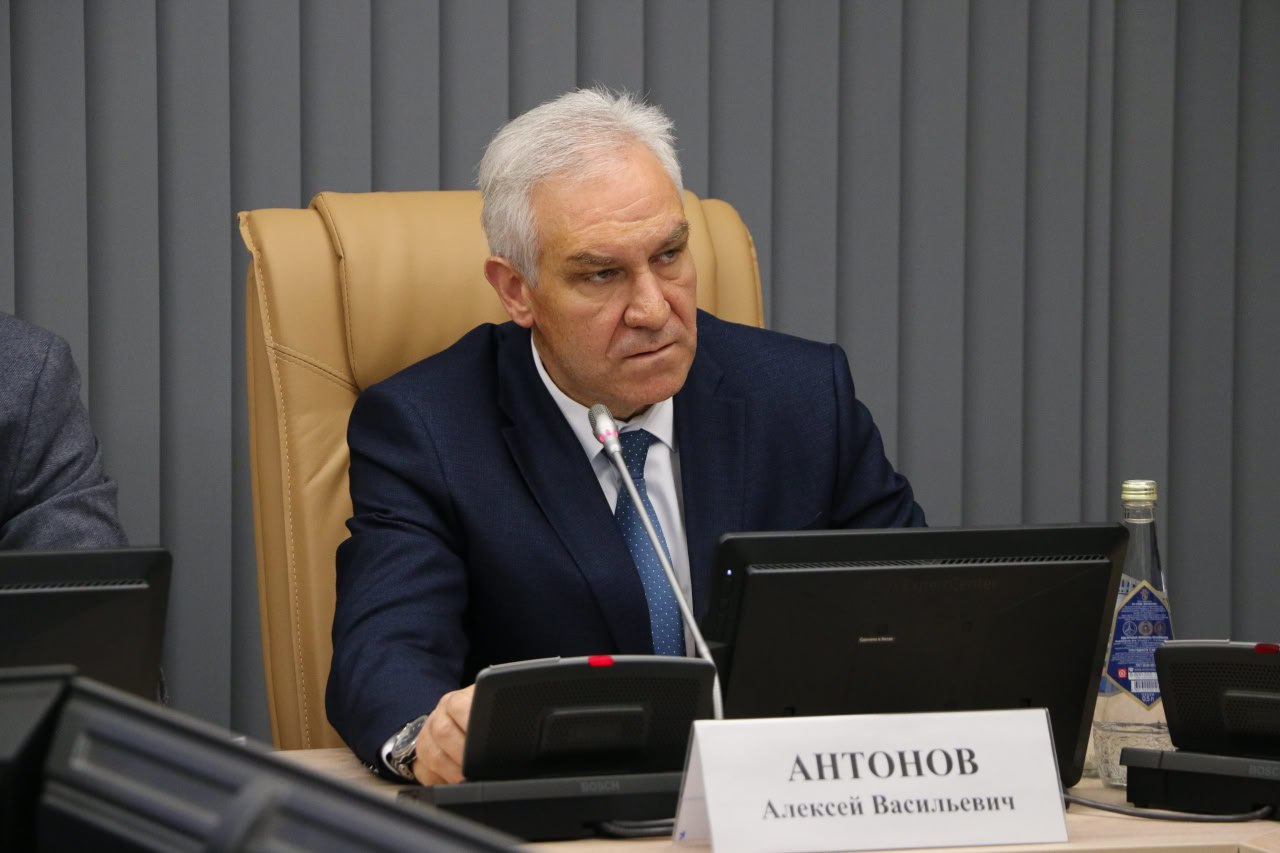 Алексей Антонов.jpg