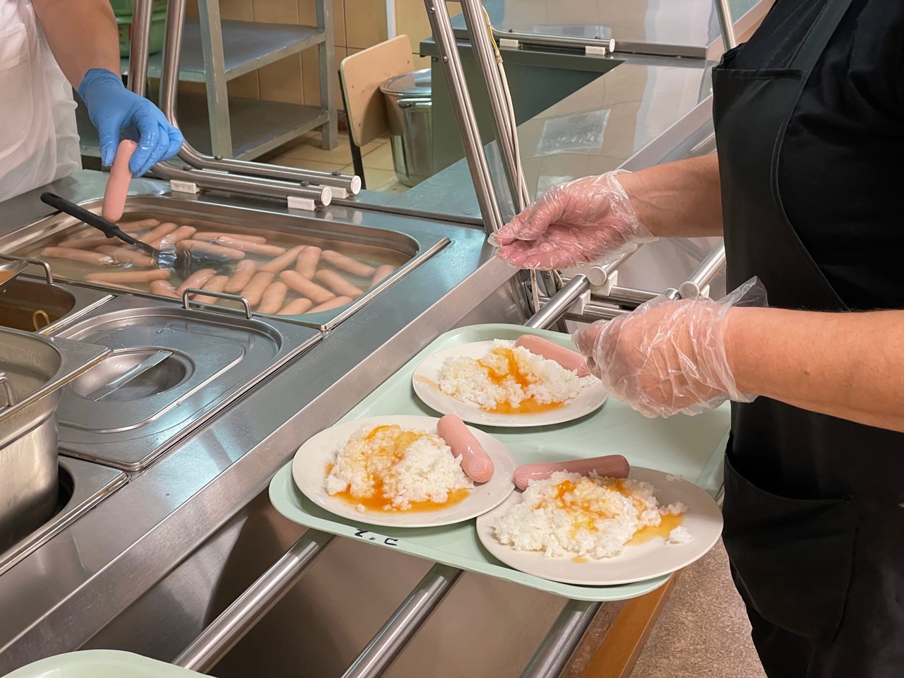 Школьная столовая