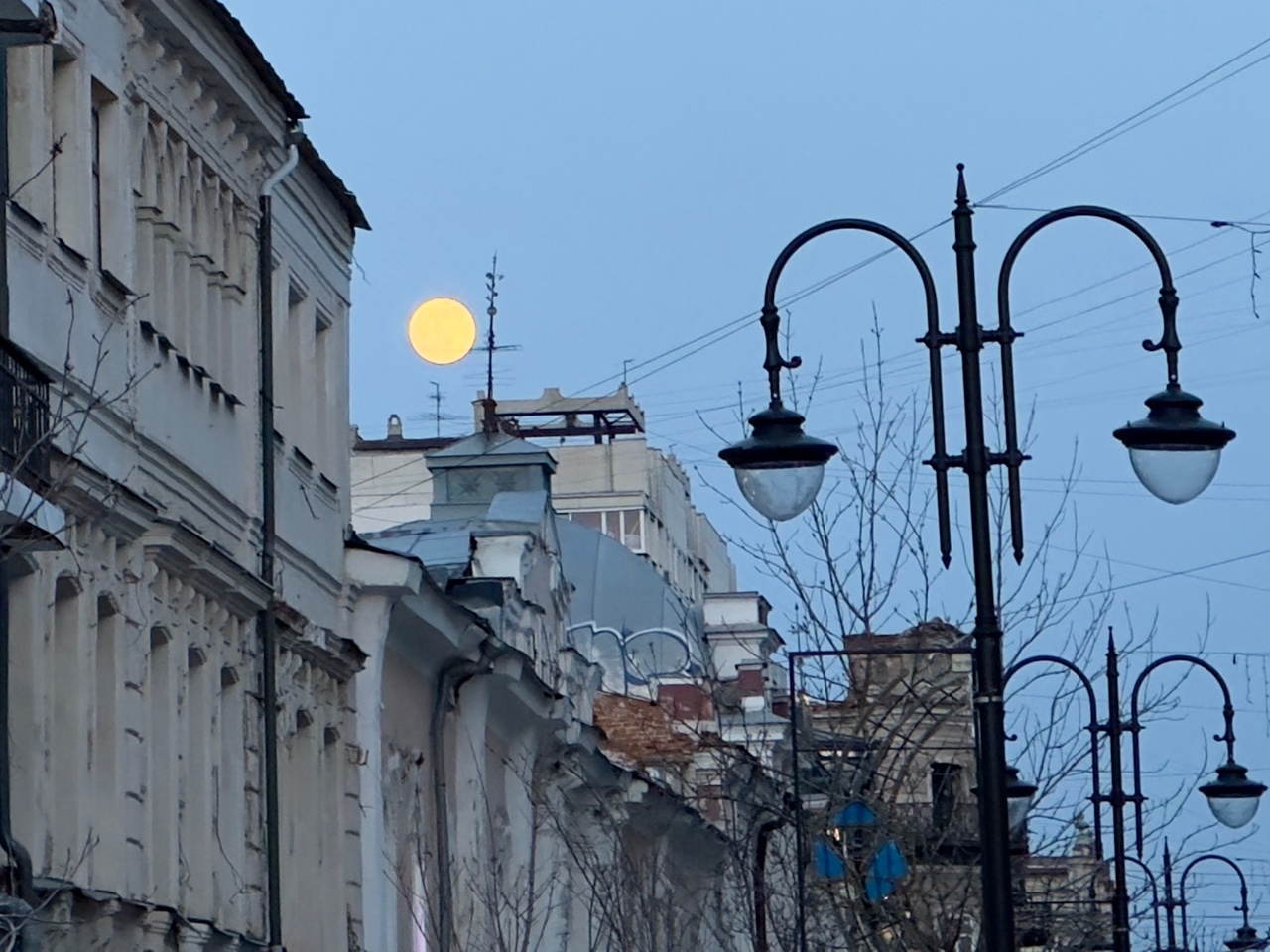 Луна, фото И. Романова.jpg